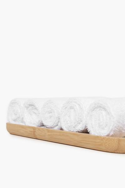 Serviette blanche avec ou sans logo brodé ou imprimé - La Grande-Motte