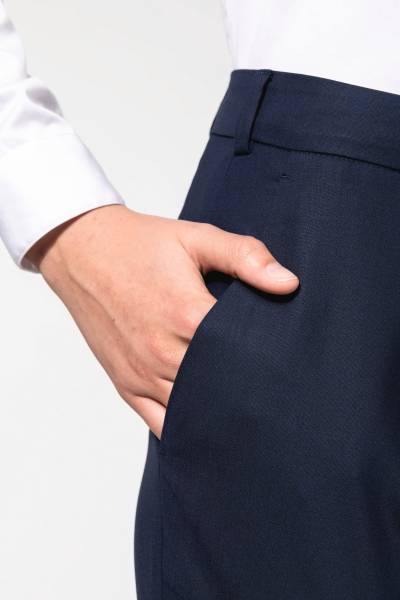 Pantalon City femme :  Chic et pratique pour un soigné pour vos équipes en salle ou en réception à Agde.