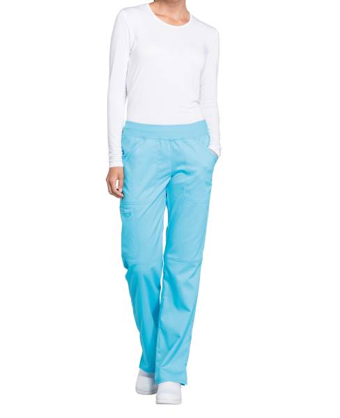 Pantalon cargo femme : Un vêtement pratique pour le personnel de santé à personnaliser à Montpellier en Languedoc-Roussilon.